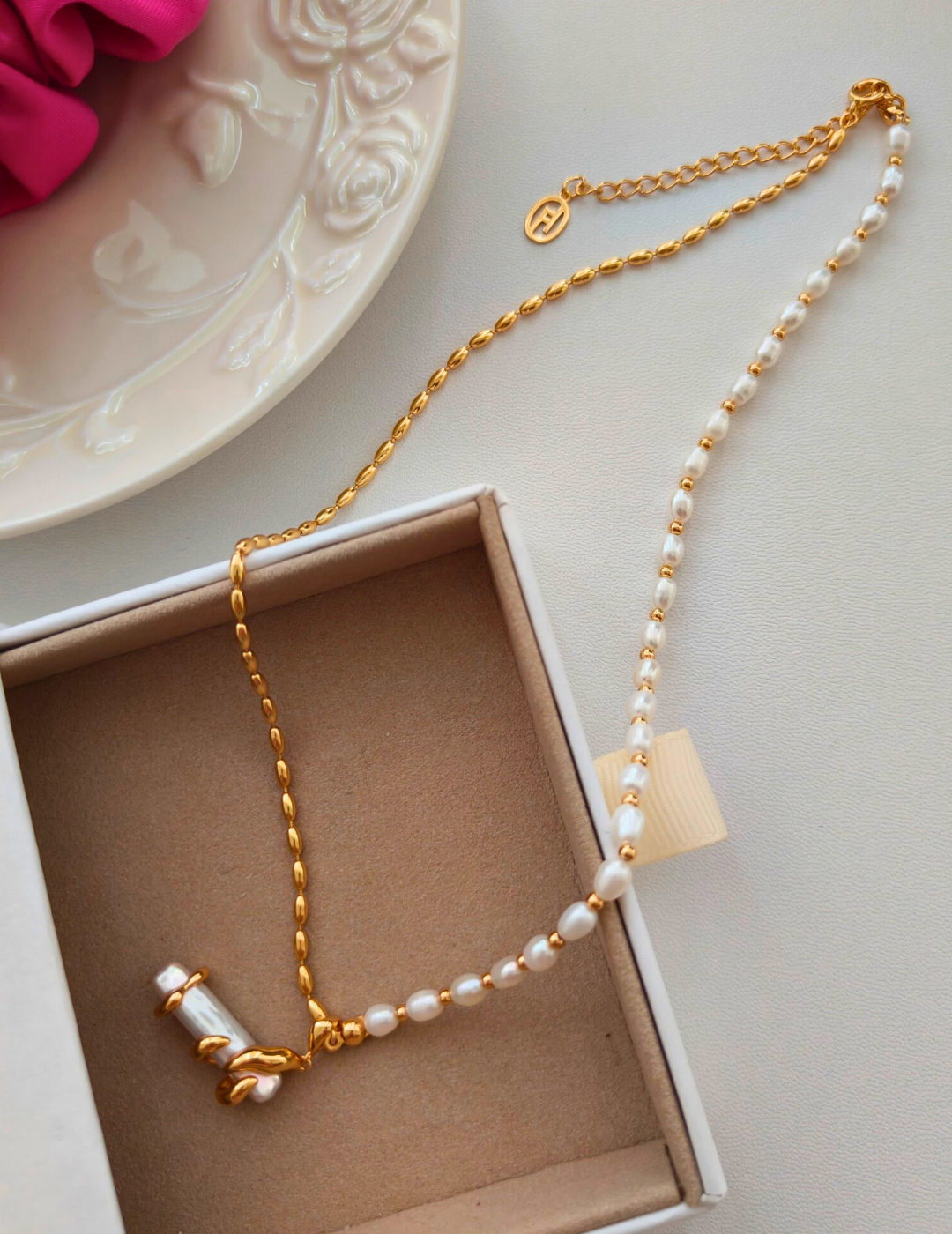 Collier Étreinte d’Or